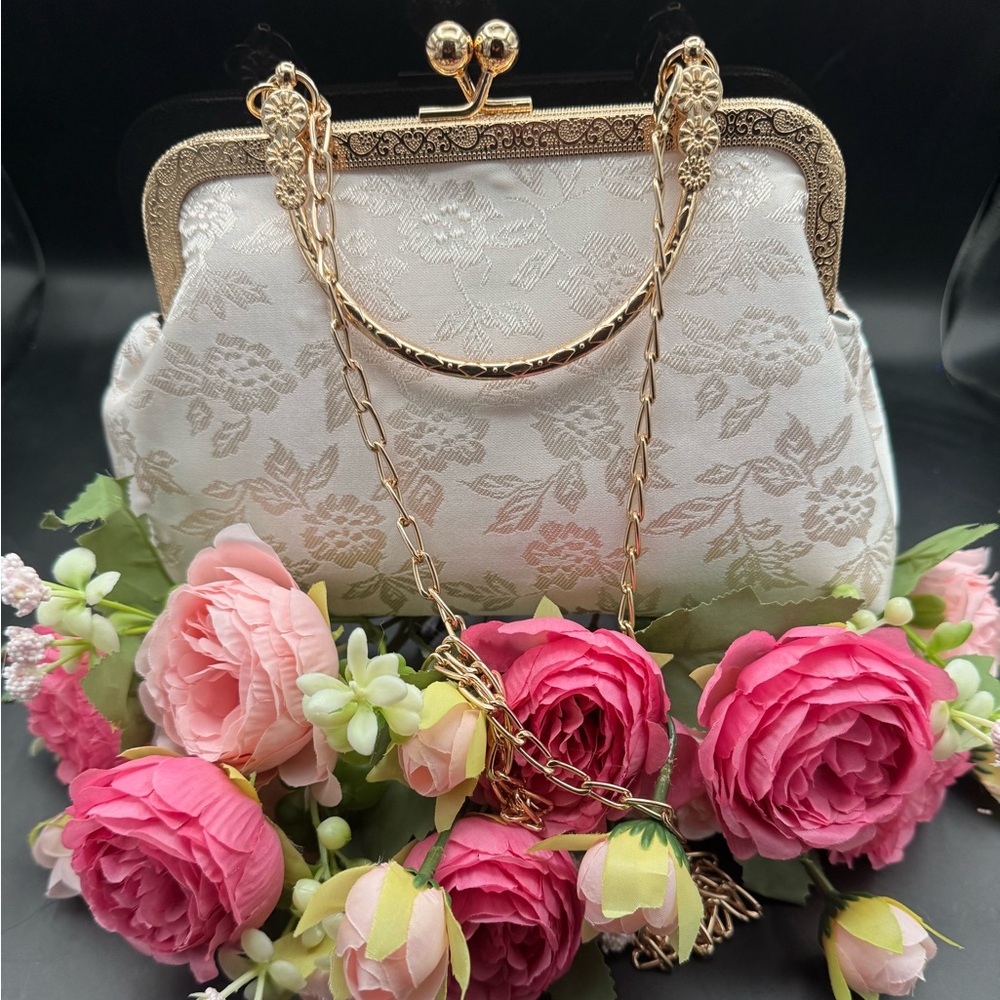 Elegant Gold-Accented Cream Floral Jacquard Kisslock Bag
